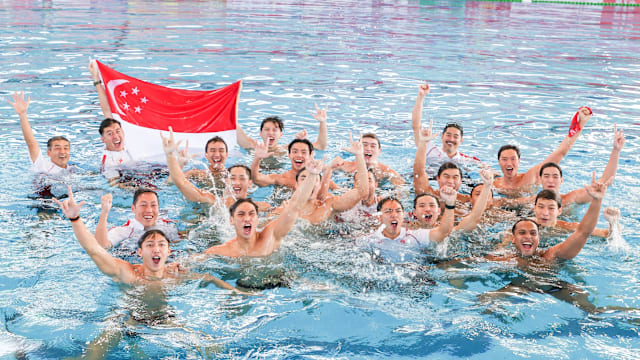 一战封神🔁陈威在#亚冠#第6比赛日多次为上海海港...（陈威神勇爆发：#亚冠#第6比赛日多次神扑护航上海海港）