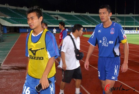 奥格斯堡vs云达不莱梅：马里乌斯-沃尔夫、亚基奇首发，菅原由势、施密德出战（奥格斯堡迎战云达不莱梅：马里乌斯-沃尔夫、亚基奇先发，菅原由势与施密德出场）