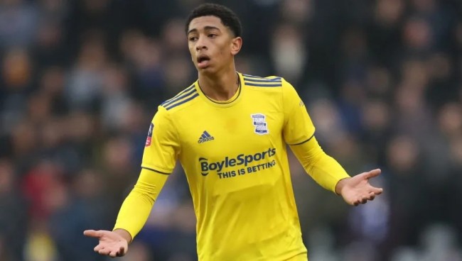 世预赛对亚美尼亚破门，雷纳托-韦加攻入国家队生涯首球（雷纳托-韦加世预赛对阵亚美尼亚破门，斩获国家队处子球）