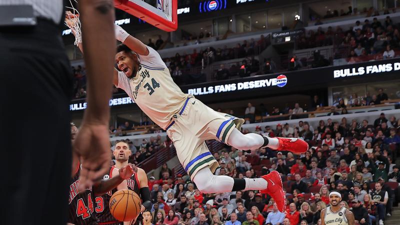 共和报：米兰正考虑冬窗签回41岁的蒂亚戈-席尔瓦（共和报：米兰考虑冬窗重签41岁蒂亚戈-席尔瓦）