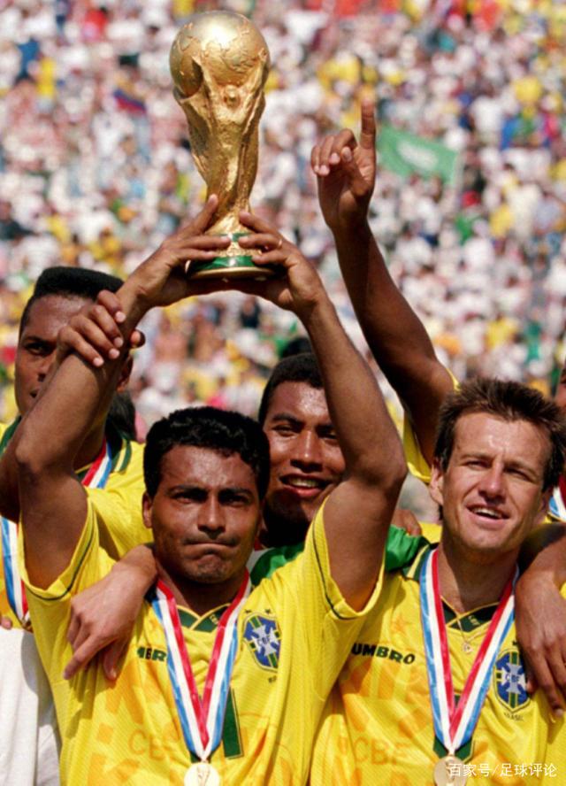 官方：皮奥-埃斯波西托荣获2025年金童奖最佳意大利年轻球员（官宣：皮奥-埃斯波西托当选2025金童奖意大利最佳新星）