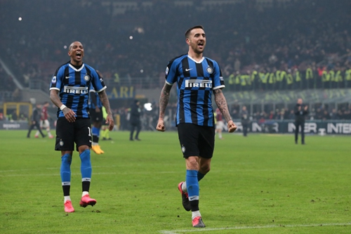 张伯伦：枪手拥有真正成功所需的一切；道曼的行为举止很成熟（张伯伦称枪手已具备真正成功所需一切，道曼展现成熟风范）