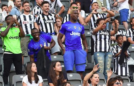 前曼联球探：曼联不应放走卡雷拉斯；多古是不成功引援的例子（前曼联球探称曼联不该放走卡雷拉斯；多古是失败引援的典型）