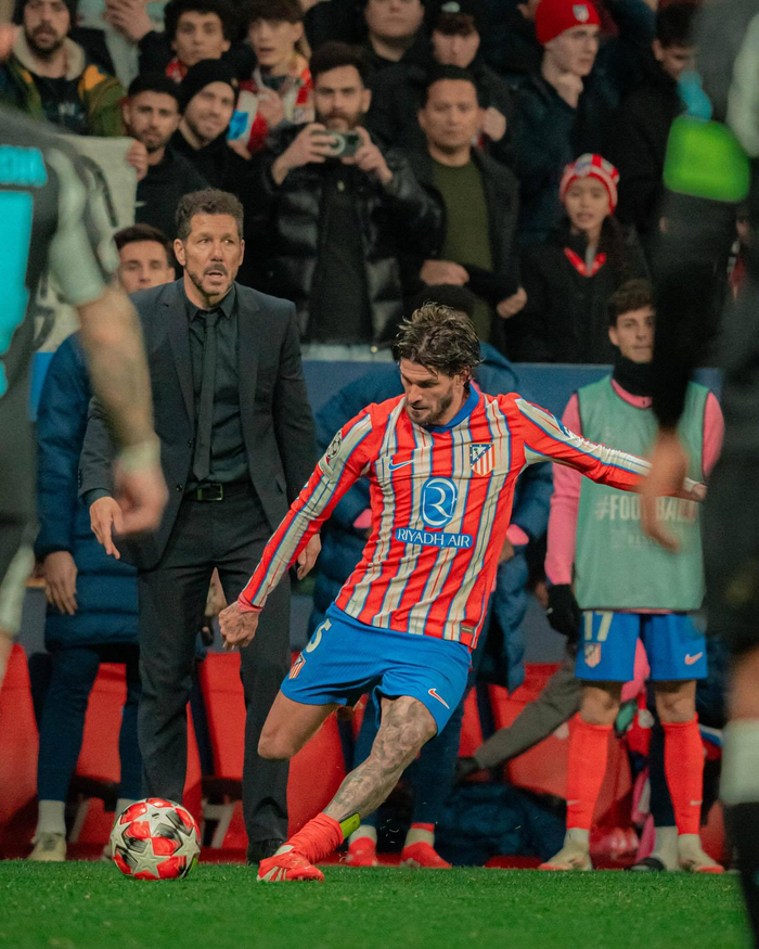 西海岸祝福邵佳一：俱乐部主教练荣升国足主帅，这是我们的荣幸（西海岸祝贺邵佳一：从俱乐部主帅升任国足主帅，我们深感荣幸）