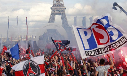 跟队：孙兴慜“吐槽”格雷不给自己发消息，但是他自己换号了（队记：孙兴慜打趣格雷不联系他，原来是自己换了号码）