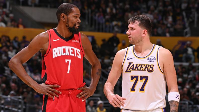 背身列队，拉普拉塔大学生参与此事的球员全体被禁赛两场（因背身列队，拉普拉塔大学生涉事球员被集体禁赛两场）